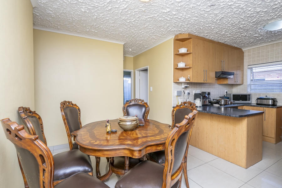 4 Bedroom Property for Sale in Hunters Creek Western Cape